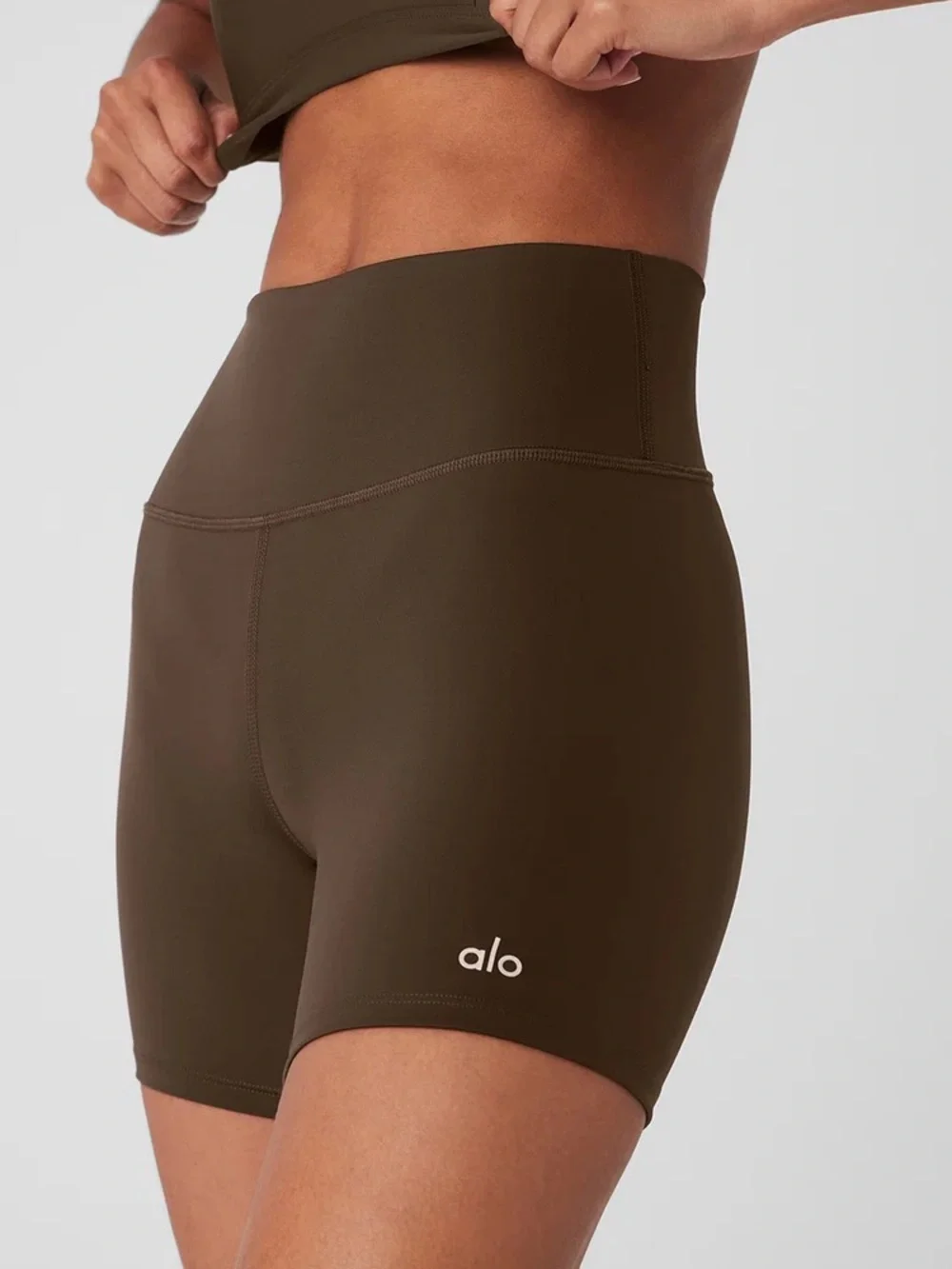 Alo Yoga Airlift Energy Short in Espresso